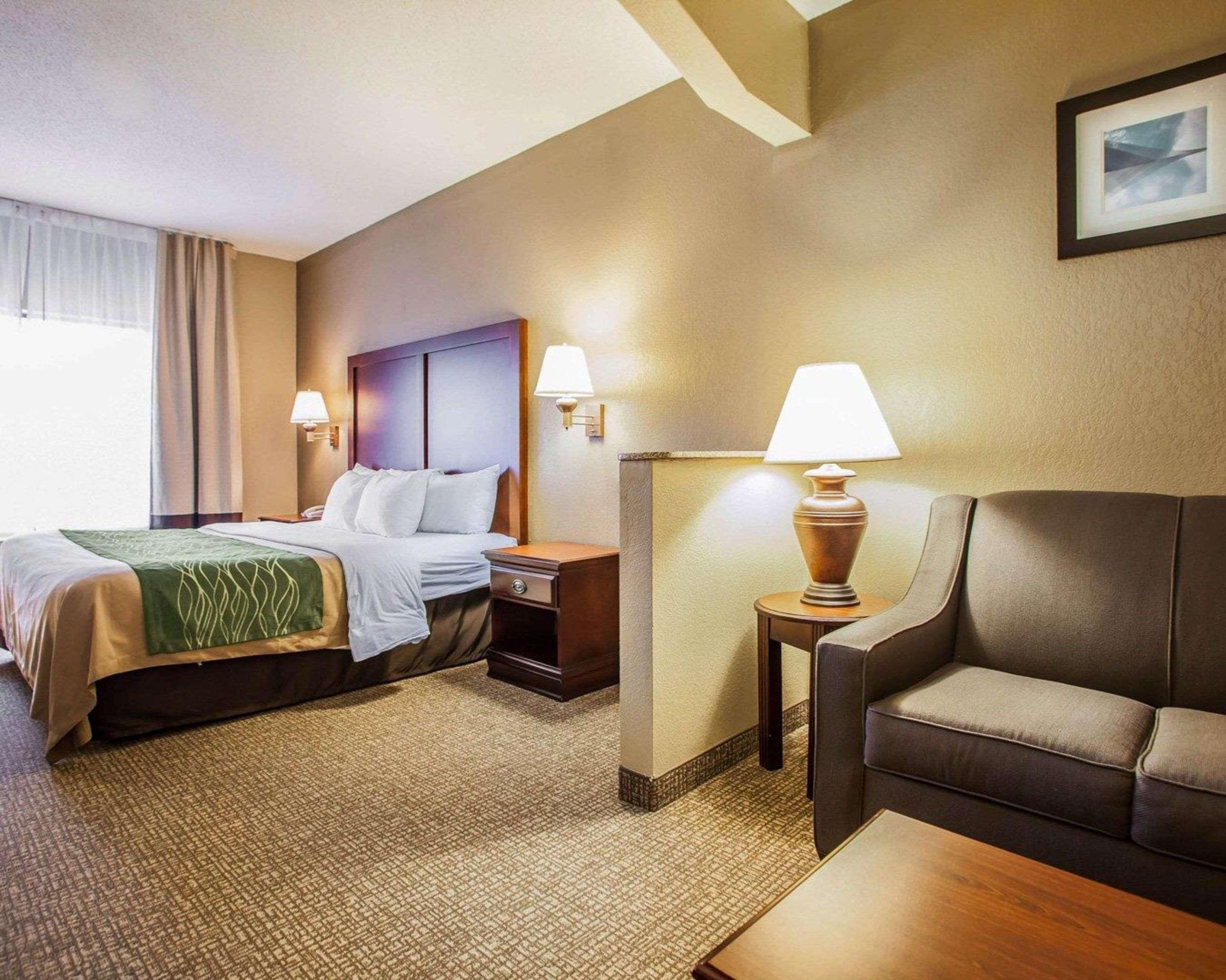 Comfort Inn & Suites St Louis-Оу'Фелон Екстер'єр фото
