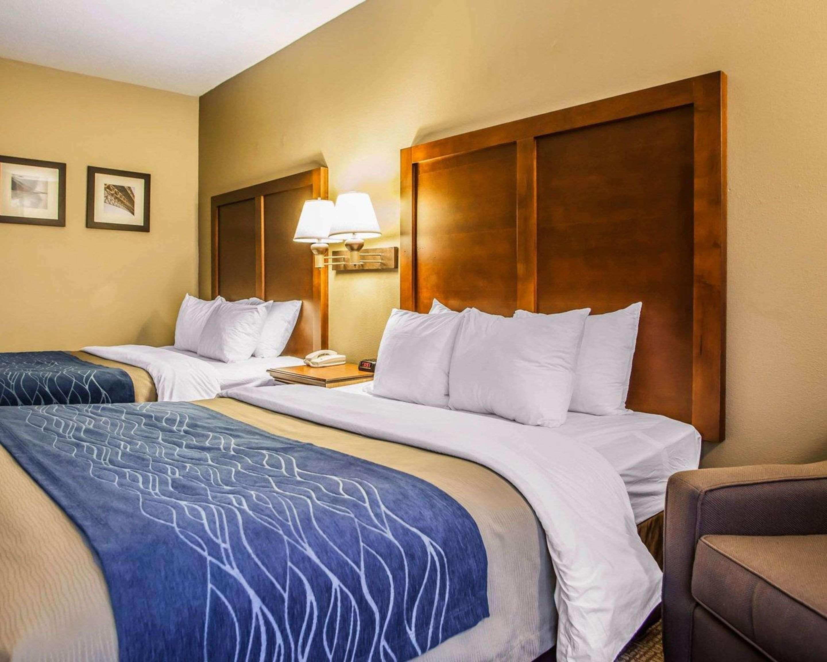 Comfort Inn & Suites St Louis-Оу'Фелон Екстер'єр фото