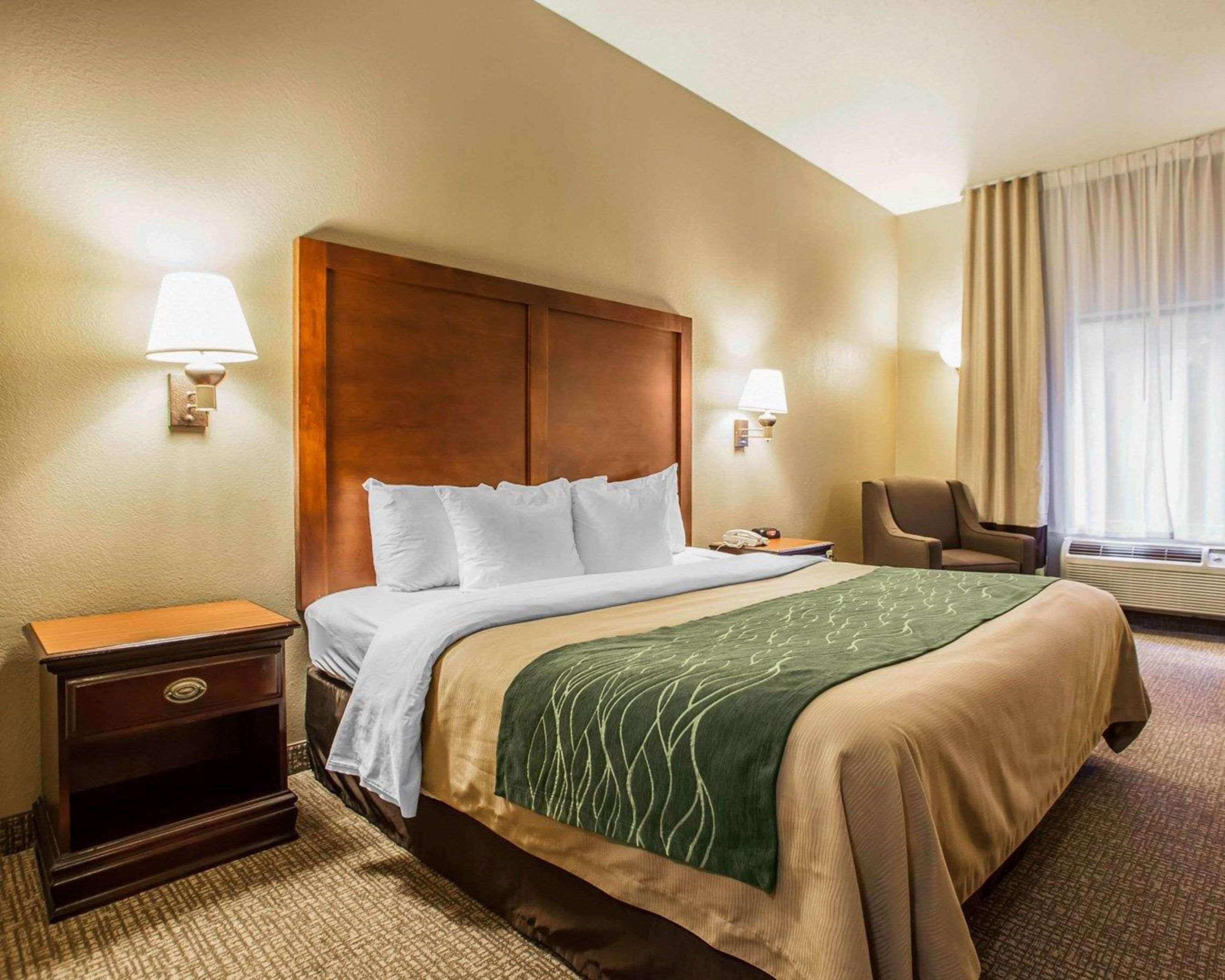 Comfort Inn & Suites St Louis-Оу'Фелон Екстер'єр фото
