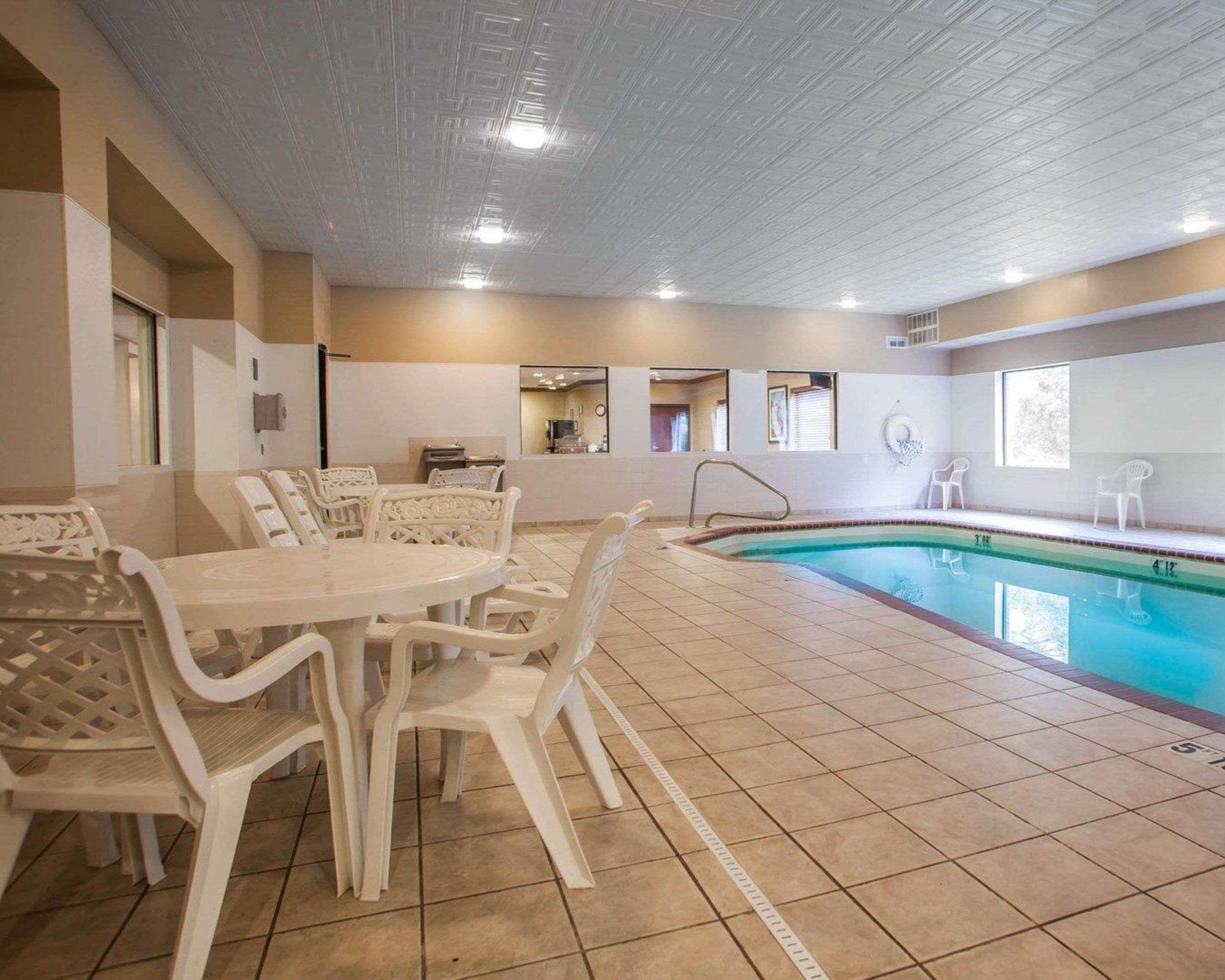 Comfort Inn & Suites St Louis-Оу'Фелон Екстер'єр фото