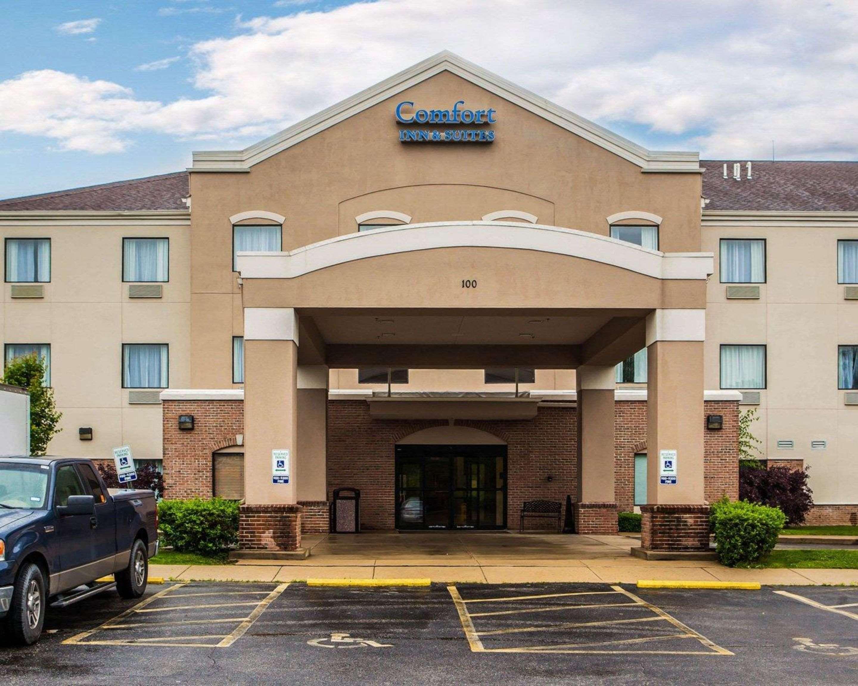 Comfort Inn & Suites St Louis-Оу'Фелон Екстер'єр фото