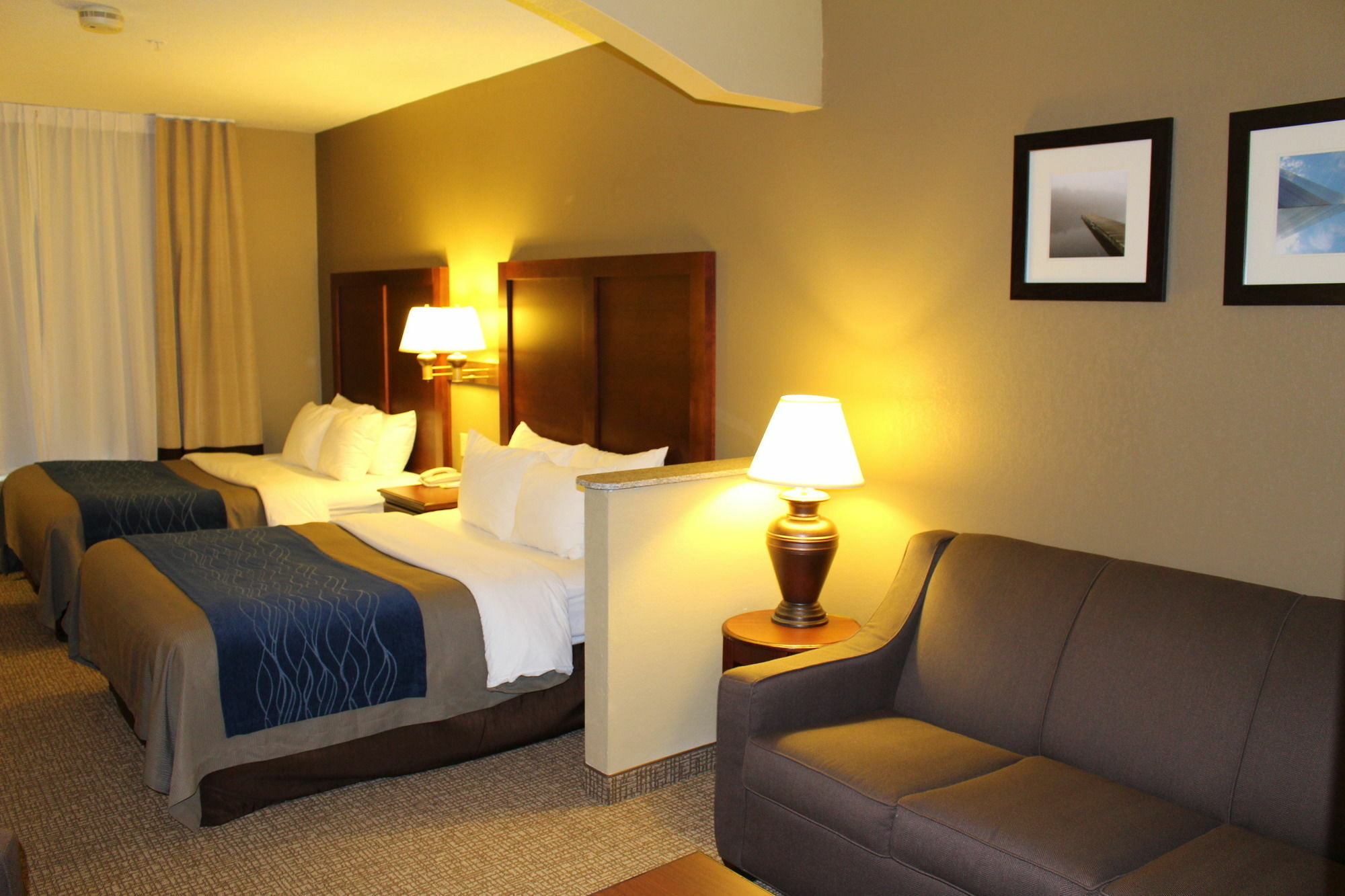 Comfort Inn & Suites St Louis-Оу'Фелон Екстер'єр фото