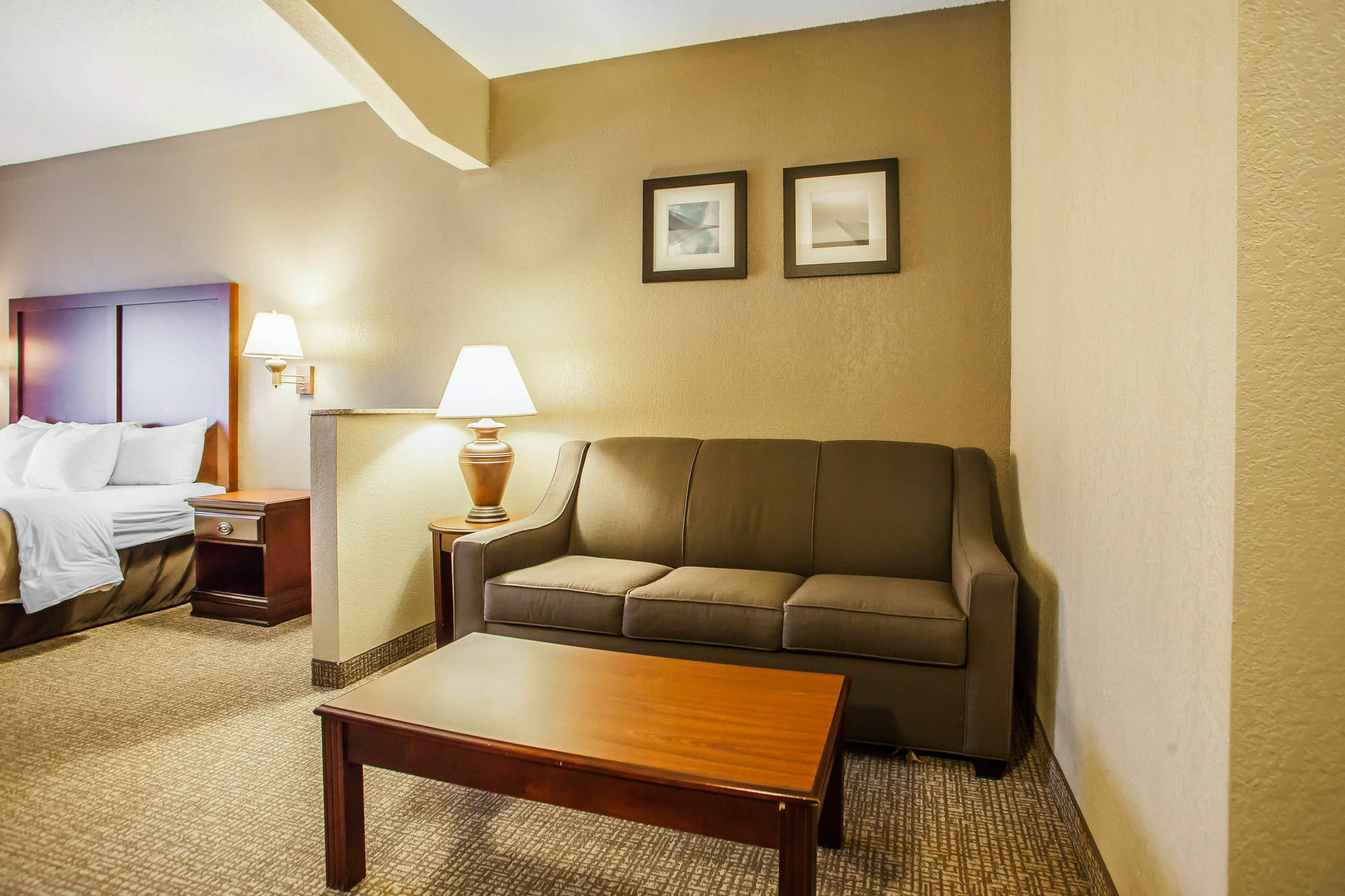 Comfort Inn & Suites St Louis-Оу'Фелон Екстер'єр фото